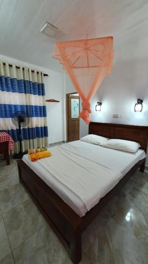 Guesthouse Kind And Love Hikkaduwa Extérieur photo