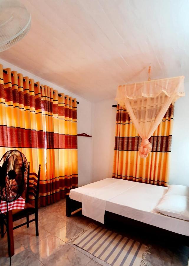 Guesthouse Kind And Love Hikkaduwa Extérieur photo