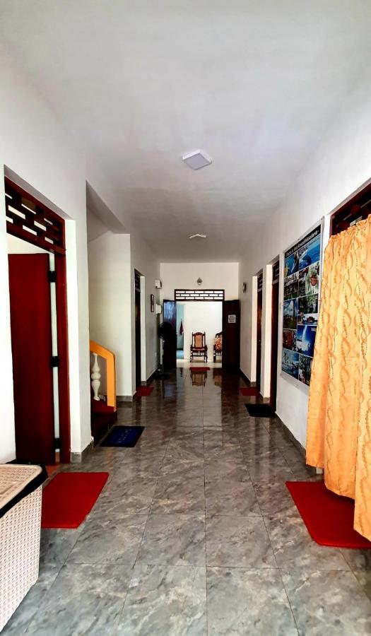 Guesthouse Kind And Love Hikkaduwa Extérieur photo