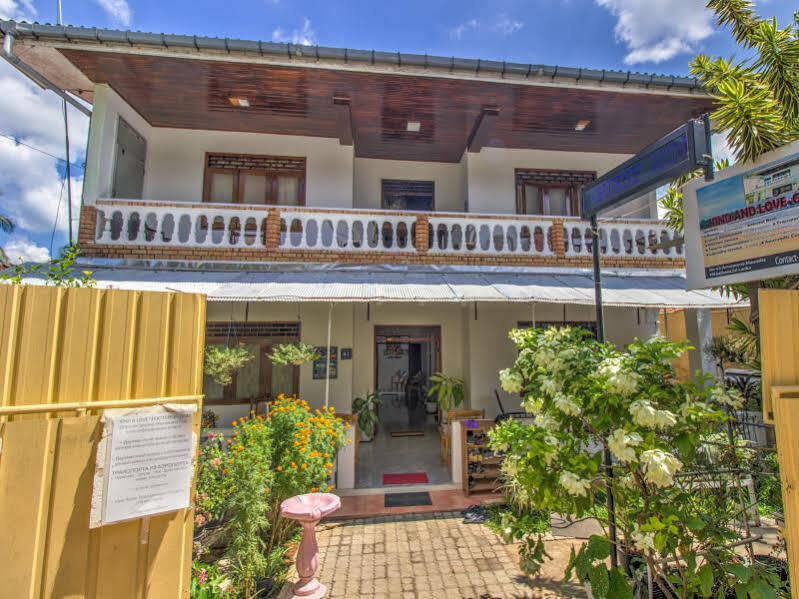 Guesthouse Kind And Love Hikkaduwa Extérieur photo